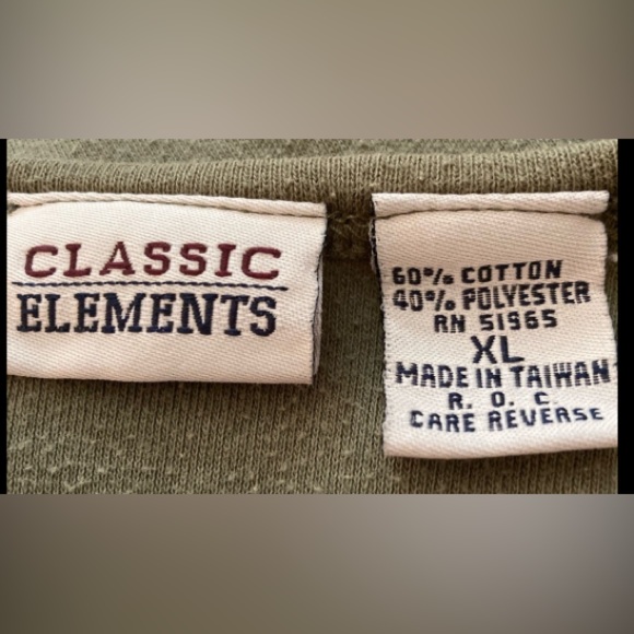 Size Large Womens top with built in sweater Classic Elements - Picture 3 of 3